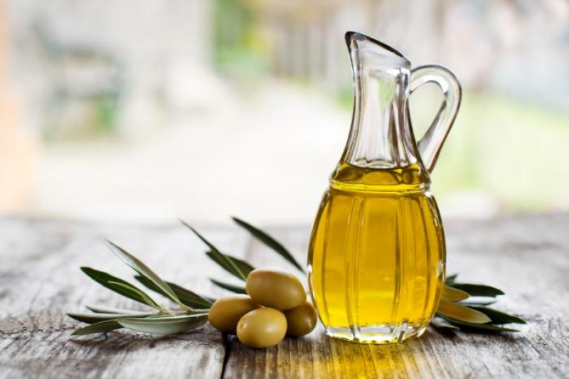 olive-oil-and-olives.jpg