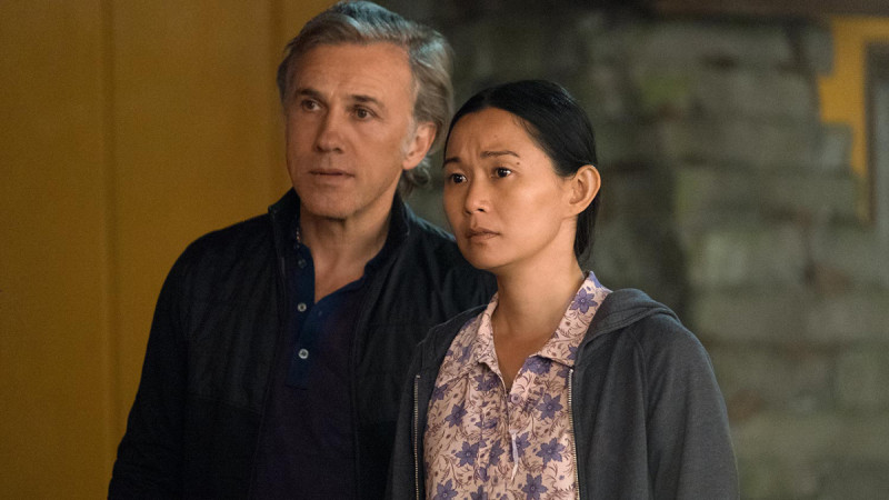 hong-chau-va-christoph-waltz-trong-phim.jpg