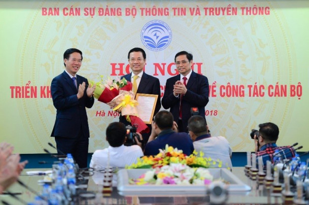 thieu-tuong-nguyen-manh-hung2.jpg