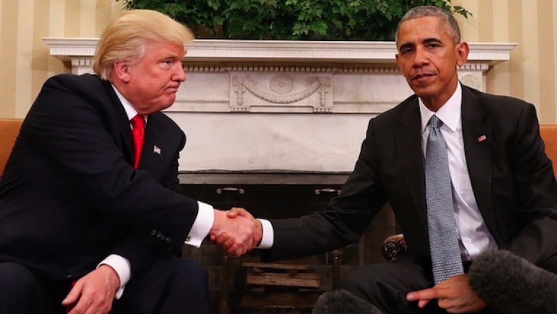obama-trump-finger-cross-photoshop.jpg