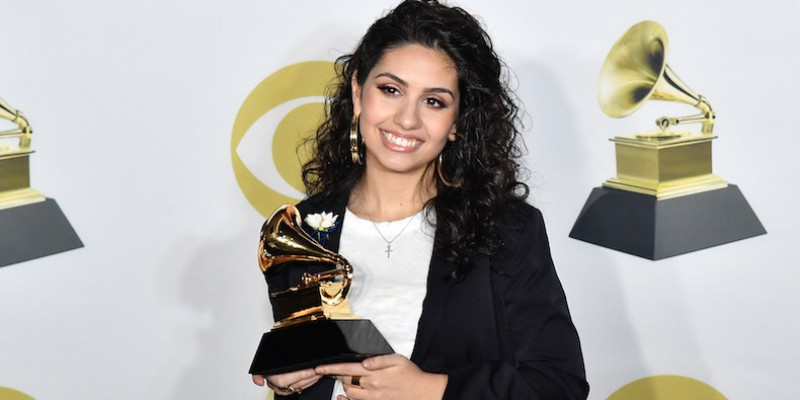 grammy-2018alessia-cara.jpg