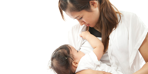 asian-mother-breastfeeding-baby-600x300.jpg