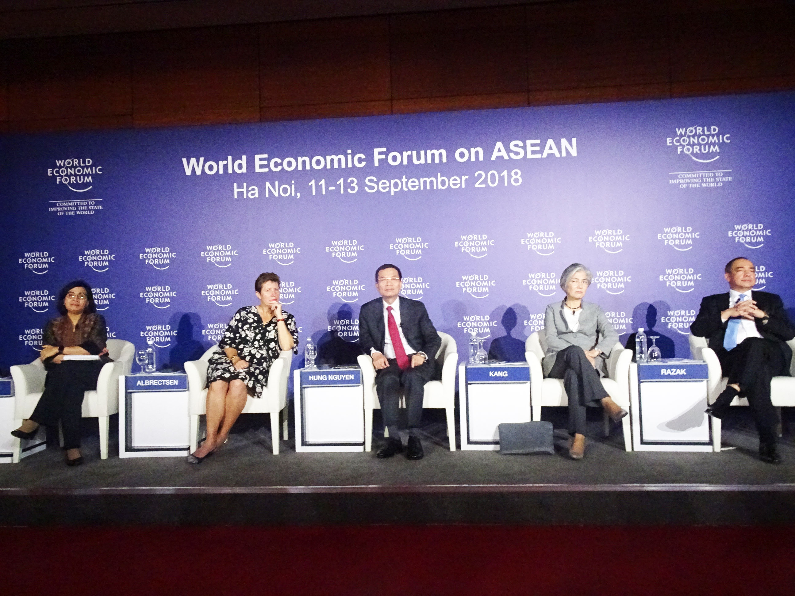 wef-asean-2018-ve-binh-dang-gioi-1.jpg