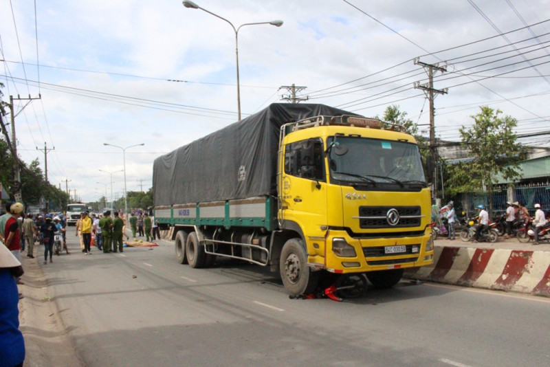 1511770100-272-hai-anh-em-ruot-chet-tuc-tuoi-tren-duong-di-hoc-ve-anh-2-1511769427-width1024height683.jpg