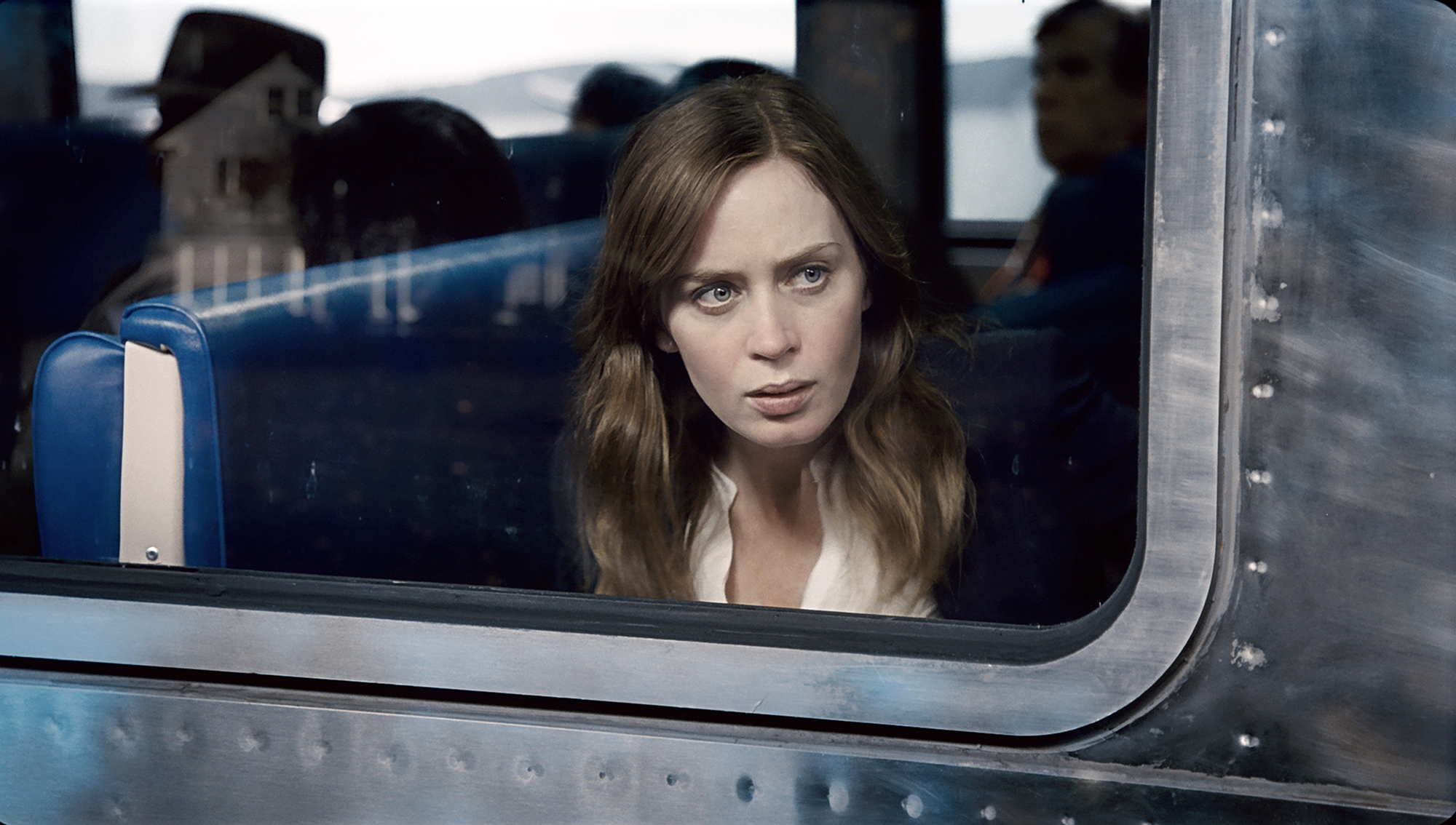 the-girl-on-the-train-emily-blunt-1476167320745.jpg