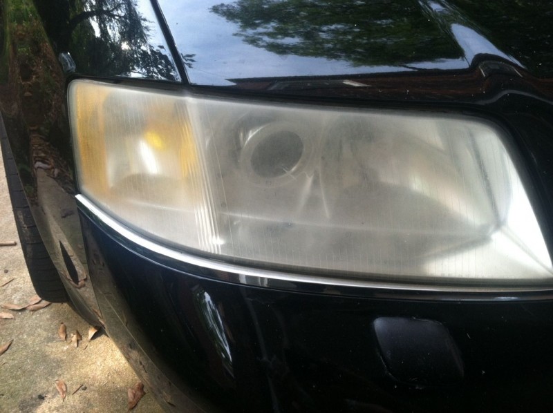 car-headlights-44420.jpg