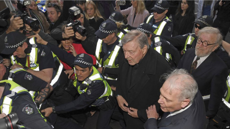 hong-y-georg-pell.jpg