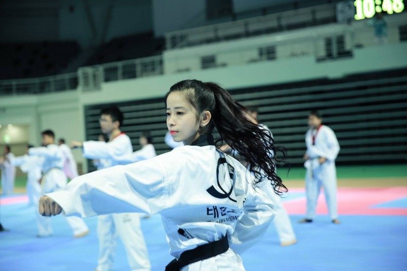 n-v-s-chu-tuyt-vn-c-ngi-hm-m-mnh-danh-l-hot-girl-taekwondo.jpg