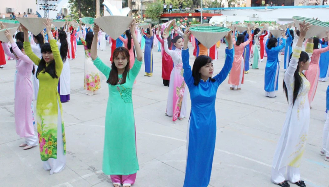 dong-dien-ao-dai.JPG