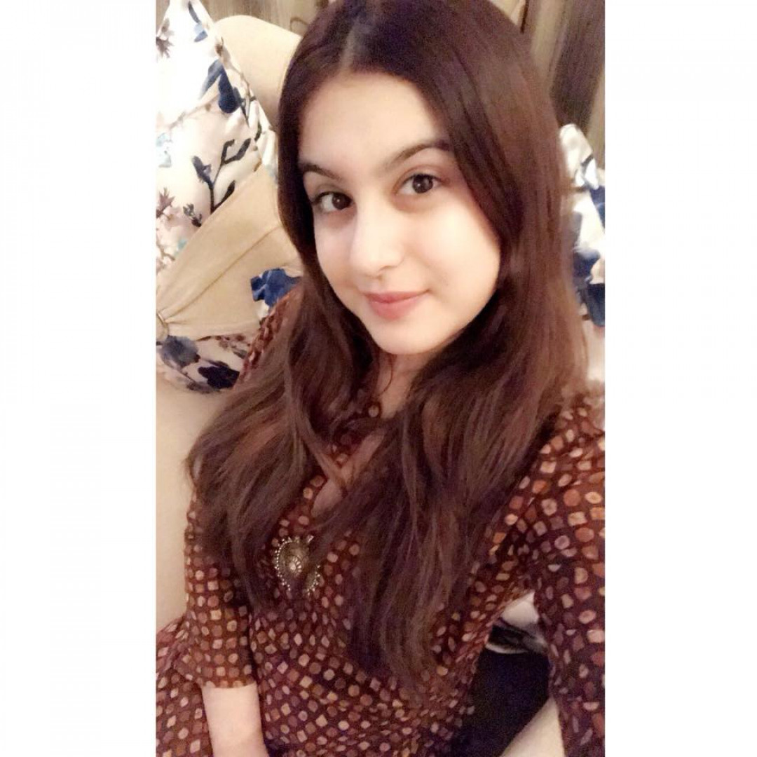 n-din-vin-tunisha-sharma-4.jpg