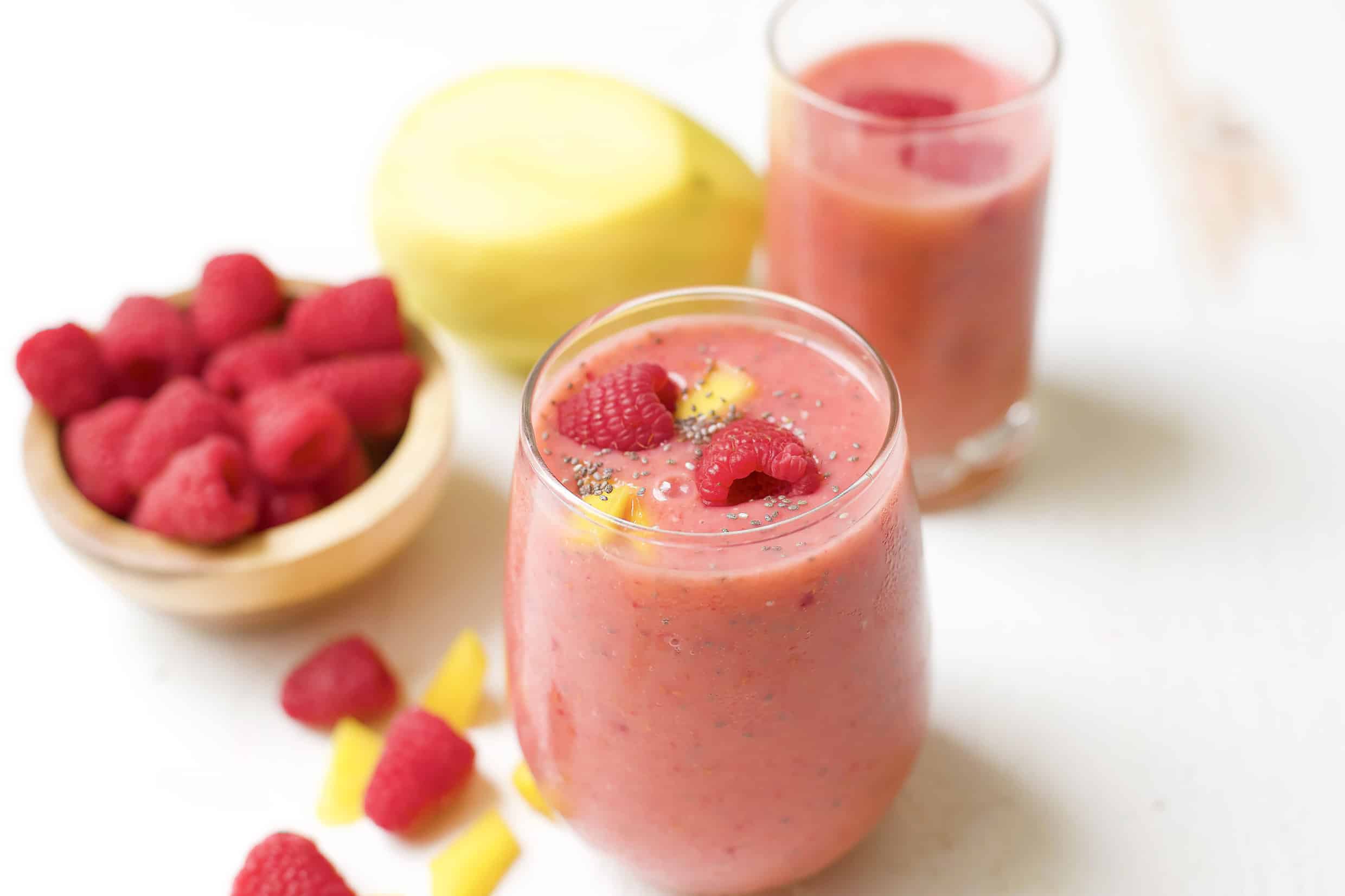 raapberry-mango-smoothie-picture.jpg