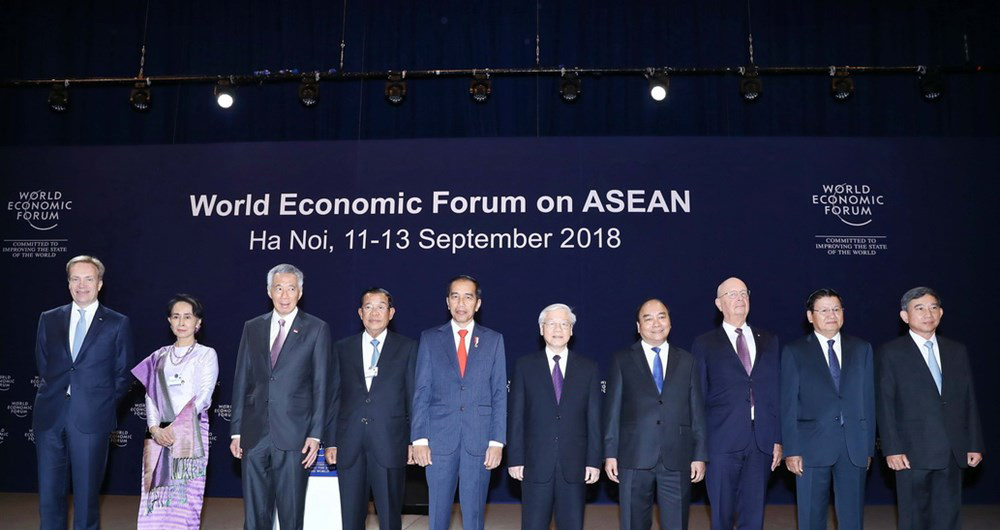 khai-mac-wef-asean-3a.jpg