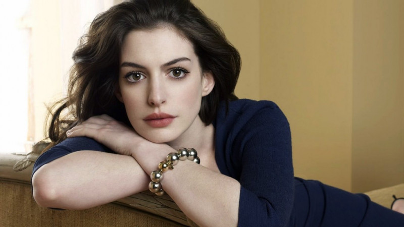 dien-vien-anne-hathaway-hinh-anh-3-1024x576.jpg