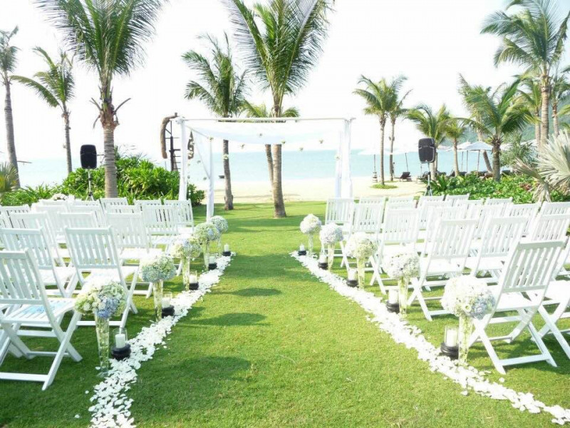 weddings-within-our-tropical-garden-2.jpg