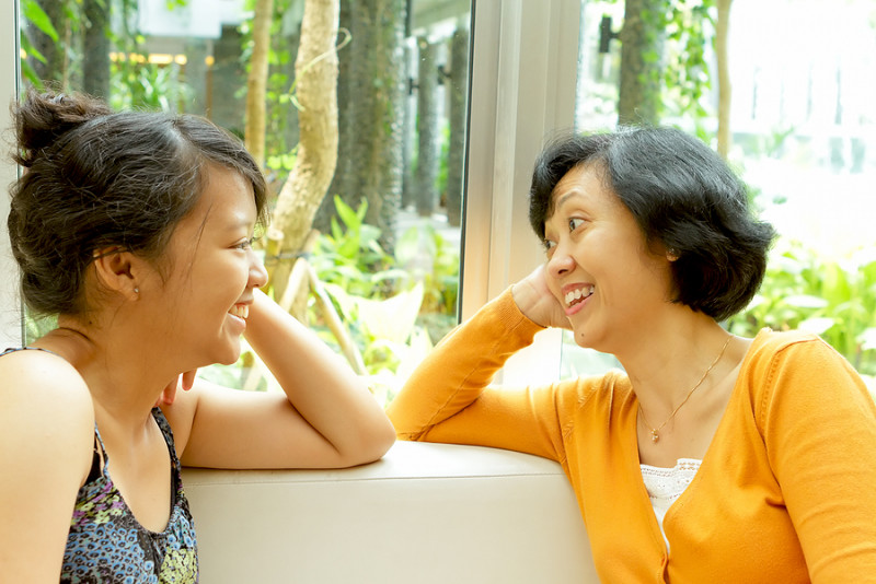 asian_mother_and_daughter_talking-happy.jpg