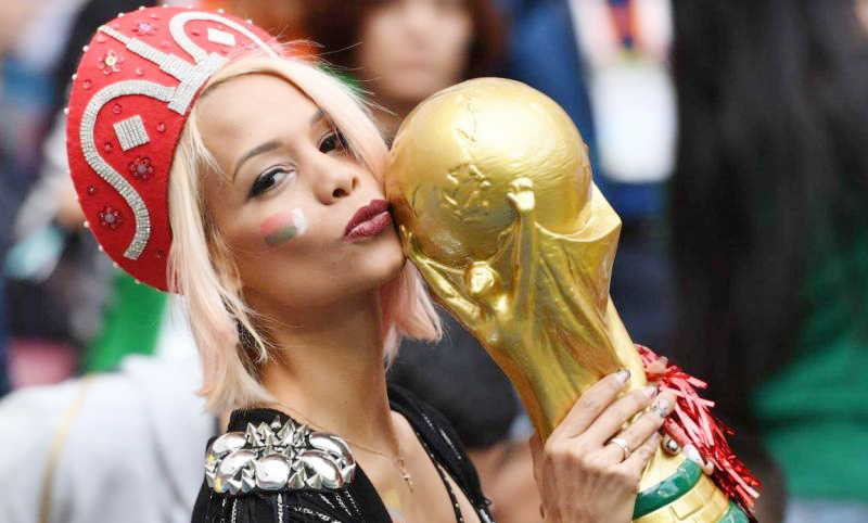 russia-world-cup-fan.jpg