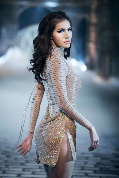 shes-a-goddess_chung-thanh-phong-4.jpg