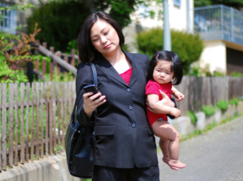 asian-mother-back-to-work-istock_000006655133xsmall.jpg