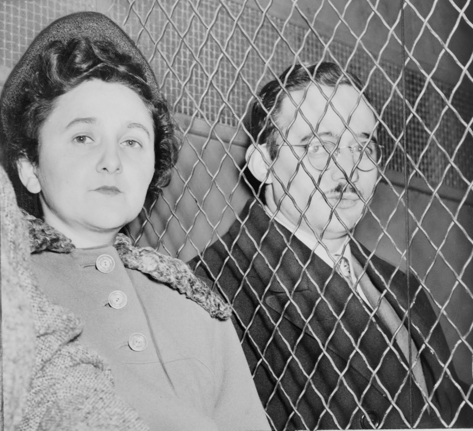 julius_and_ethel_rosenberg_trong-trai-giam.jpg