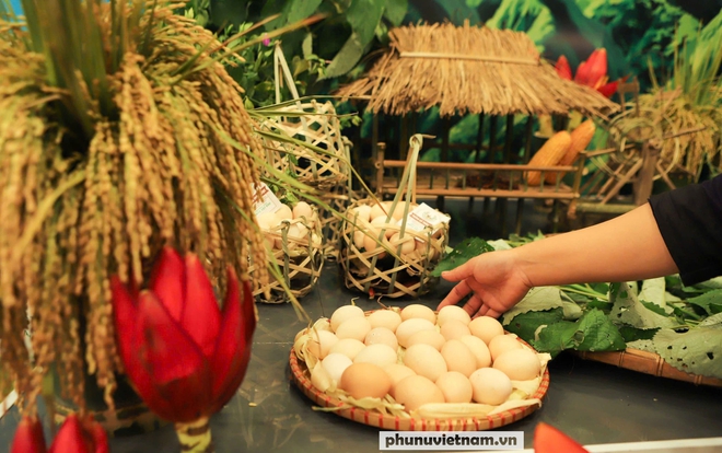Khoe sản phẩm độc lạ tại Cuộc thi "Phụ nữ khởi nghiệp sáng tạo và chuyển đổi xanh" năm 2024- Ảnh 9.