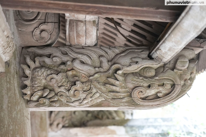 Du khách nô nức đến cầu bình an, chiêm bái những Bảo vật quốc gia ở Đệ nhất cổ tự của Hà Nội- Ảnh 18.