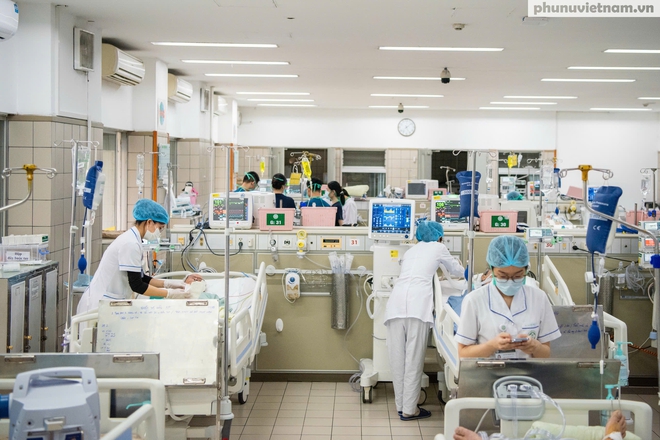 Chính sách đãi ngộ: Động lực để "chiến sĩ áo trắng" vững vàng trên hành trình bảo vệ sức khỏe nhân dân- Ảnh 7.