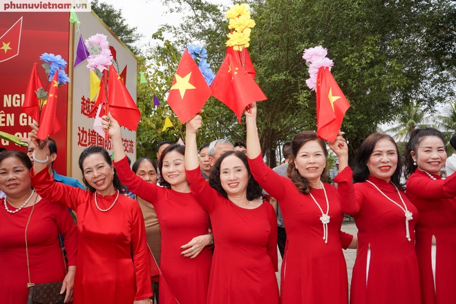 Bộ trưởng Bộ Quốc phòng Việt Nam hội đàm với Bộ trưởng Bộ Quốc phòng Trung Quốc- Ảnh 3.