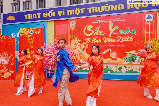 Học sinh Trường THCS Tô Vĩnh Diện hào hứng trải nghiệm không gian văn hóa Tết cổ truyền- Ảnh 5. Học sinh Trường THCS Tô Vĩnh Diện hào hứng trải nghiệm không gian văn hóa Tết cổ truyền- Ảnh 5.