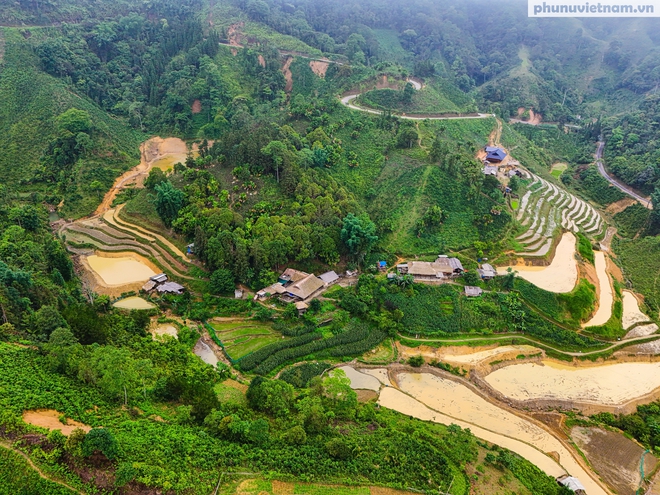 Phụ nữ Tày ở Bản Liền "kể chuyện cổ tích" bằng du lịch cộng đồng- Ảnh 1. Phụ nữ Tày ở Bản Liền "kể chuyện cổ tích" bằng du lịch cộng đồng- Ảnh 1.