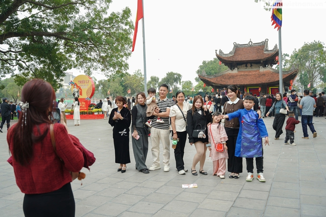 Đầu xuân, du khách tấp nập hành hương về danh lam cổ tự Kinh Bắc- Ảnh 20.