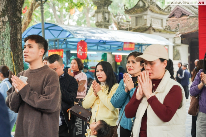 Đầu xuân, du khách tấp nập hành hương về danh lam cổ tự Kinh Bắc- Ảnh 25.