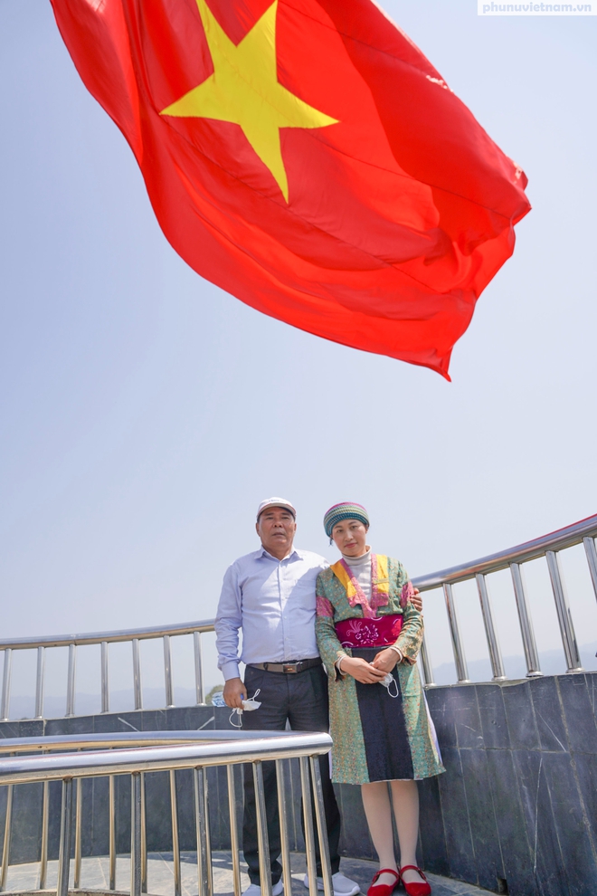 Ngôi làng dưới chân Cột cờ Lũng Cú thoát nghèo nhờ biết làm du lịch cộng đồng- Ảnh 7.