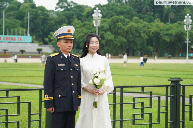 Phố phường Hà Nội nhộn nhịp cờ hoa chào mừng ngày chính thức vận hành chính quyền địa phương 2 cấp- Ảnh 25.