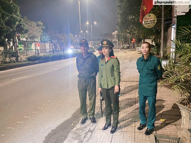 Nữ cán bộ, chiến sĩ Công an Thái Nguyên tận tâm bảo vệ an toàn ngày bầu cử- Ảnh 1. Nữ cán bộ, chiến sĩ Công an Thái Nguyên tận tâm bảo vệ an toàn ngày bầu cử- Ảnh 1.