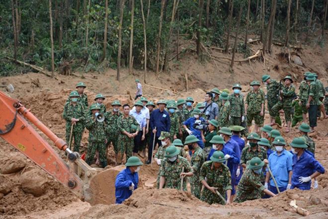 Vụ sạt lở Thủy điện Rào Trăng 3: Tìm thấy 12 thi thể, trong đó có Thiếu tướng Nguyễn Văn Man - Ảnh 1.