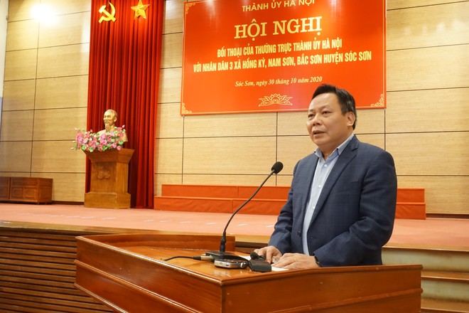 Thành uỷ Hà Nội đối thoại với người dân bãi rác Nam Sơn: Dân lo tiền đền bù không đủ tái định cư - Ảnh 1.