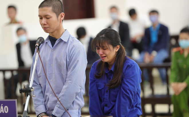 Bị cáo Nguyễn Thị Lan Anh bật khóc khi bị đề nghị mức án chung thân.