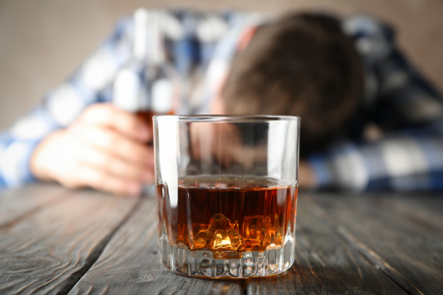 Tỷ lệ viêm tụy cấp do rượu bia tăng nhanh: Cảnh báo các nguy cơ và tác hại do rượu bia gây ra - Ảnh 1.