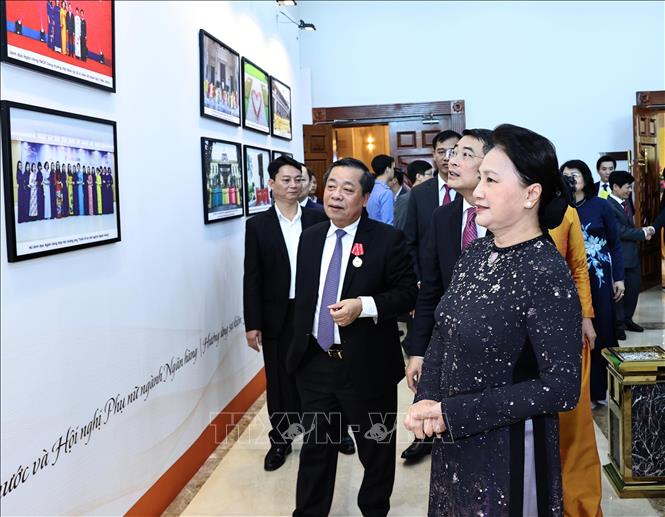 Chủ tịch Quốc hội Nguyễn Thị Kim Ngân dự Đại hội thi đua yêu nước ngành ngân hàng lần thứ VIII - Ảnh 3.