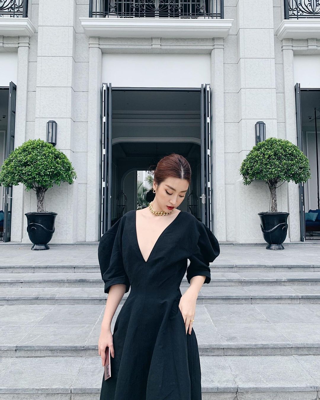 Học các mỹ nhân Việt cách diện váy đen để trông gầy đi, sang hẳn lên chứ không bị già đanh - Ảnh 6.