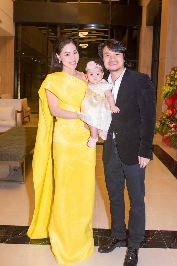1/6: Lý Hải - Minh Hà cho con lên đồ nhóm Mickey, 
con gái bà trùm Hoa hậu đội vương miện - Ảnh 6.