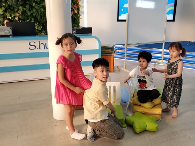Cặp nhóc tỳ hot nhất showbiz Việt vì tình cảm và dễ thương, dân tình muốn bố mẹ tác thành - Ảnh 11.