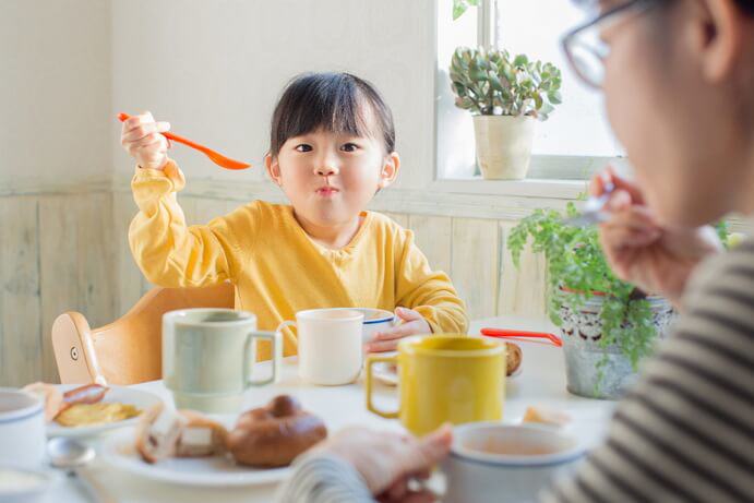 Chế độ ăn tốt nhất cho trẻ để tránh bị suy dinh dưỡng, cha mẹ nên nhớ - Ảnh 4.