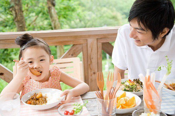 Chế độ ăn tốt nhất cho trẻ để tránh bị suy dinh dưỡng, cha mẹ nên nhớ - Ảnh 5.