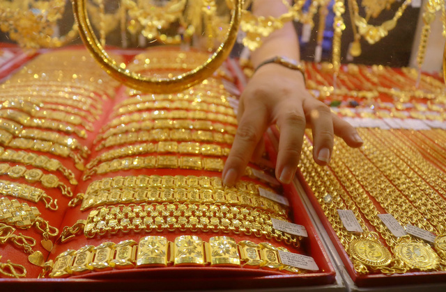 Thị trường vàng trong nước có cơ hội lập đỉnh 50 triệu đồng/lượng - Ảnh 1.