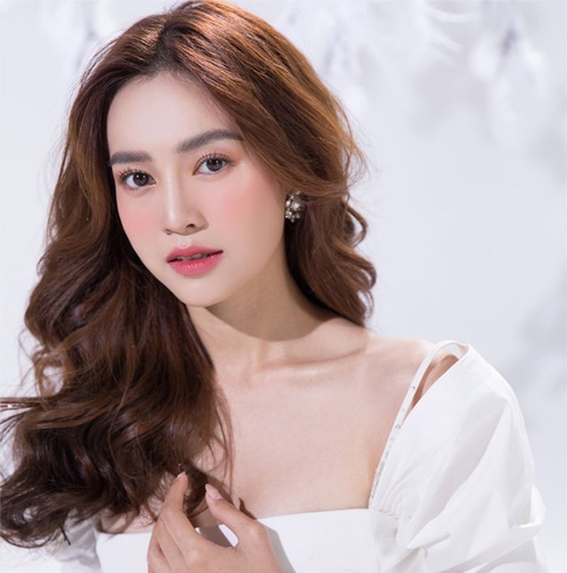 Những mẫu tóc uốn nổi bật những kiểu tóc uốn đẹp nhất hiện nay được các sao Việt yêu thích