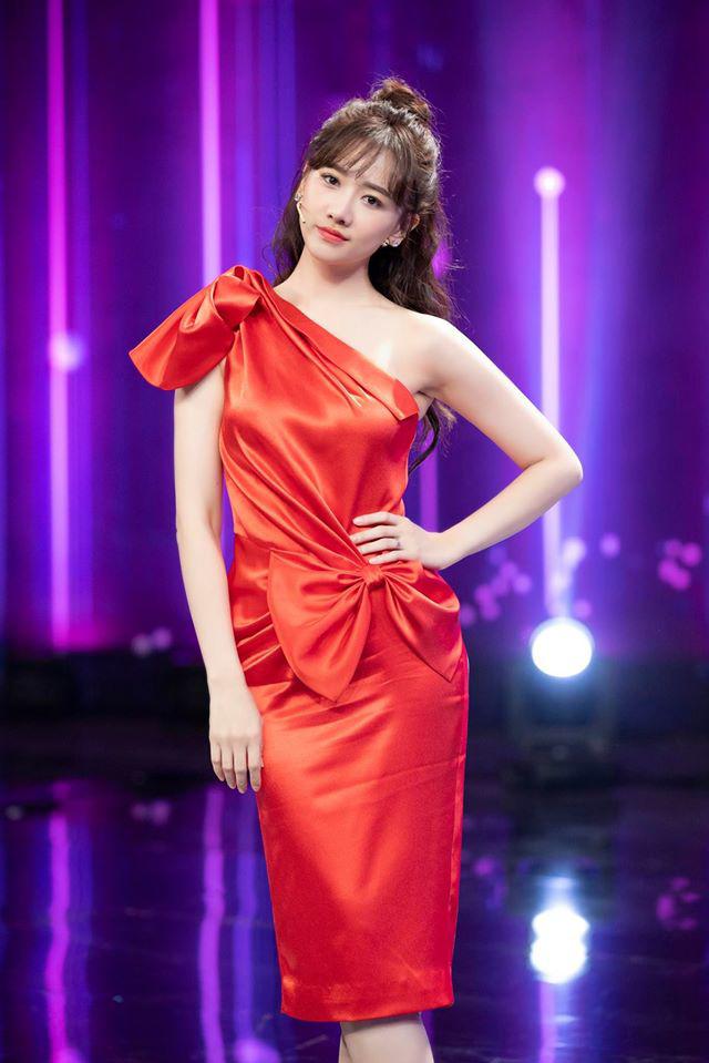 Bella Shop - Hari Won 'mê' mặc váy Đỗ Long Đầm theo dáng... | Facebook