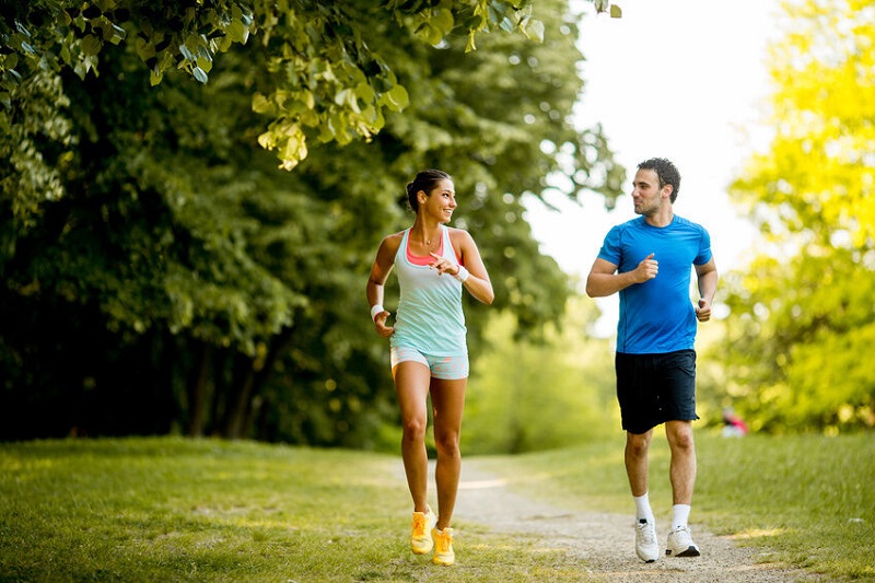 Làm thế nào để thoải mái hơn khi chạy bộ trong mùa ngày hè nóng nực? - Ảnh 5.