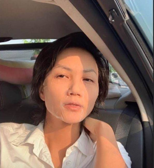 Bận rộn chăm con, Ốc Thanh Vân, Thanh Hương đắp mặt nạ dưỡng da khi lái xe - Ảnh 10.