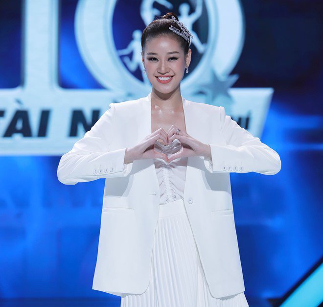 Hoa hậu Khánh Vân lộ ảnh hồi bé như con trai làm Trấn Thành - Hari Won kinh ngạc - Ảnh 3.